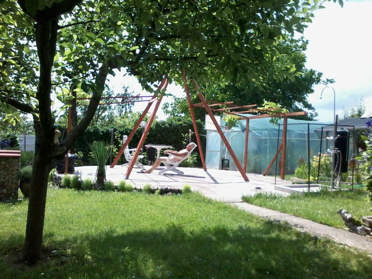 Къща Под Наем Petrova Hotel Cherven  ภายนอก รูปภาพ